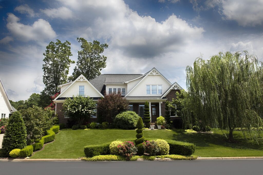 Lawn removal rebate Bay Area: a green front lawn outside a home